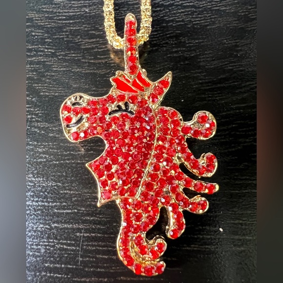 🦄 NWT! Red Rhinestone Unicorn Necklace - Picture 1 of 5